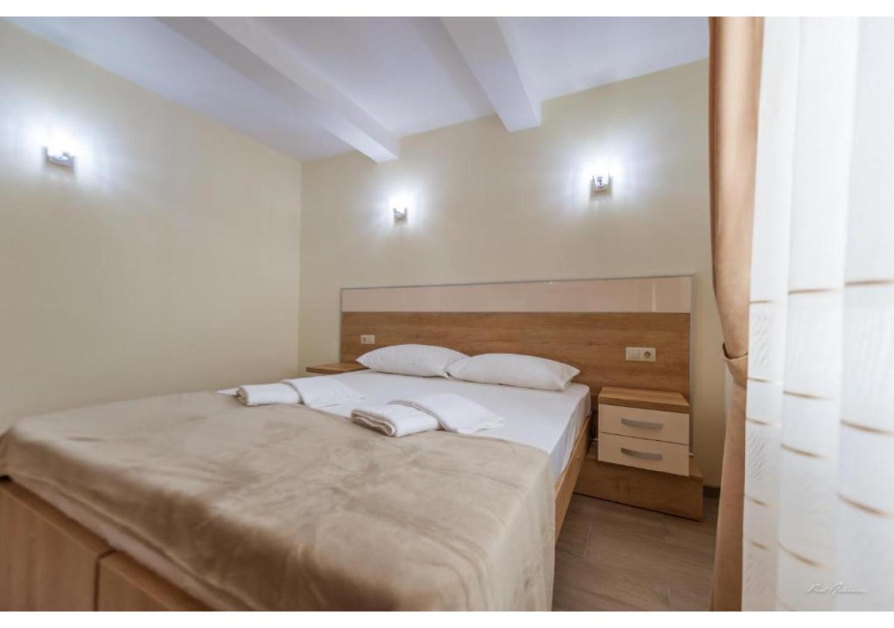 Luxury Apartment Питешти Экстерьер фото