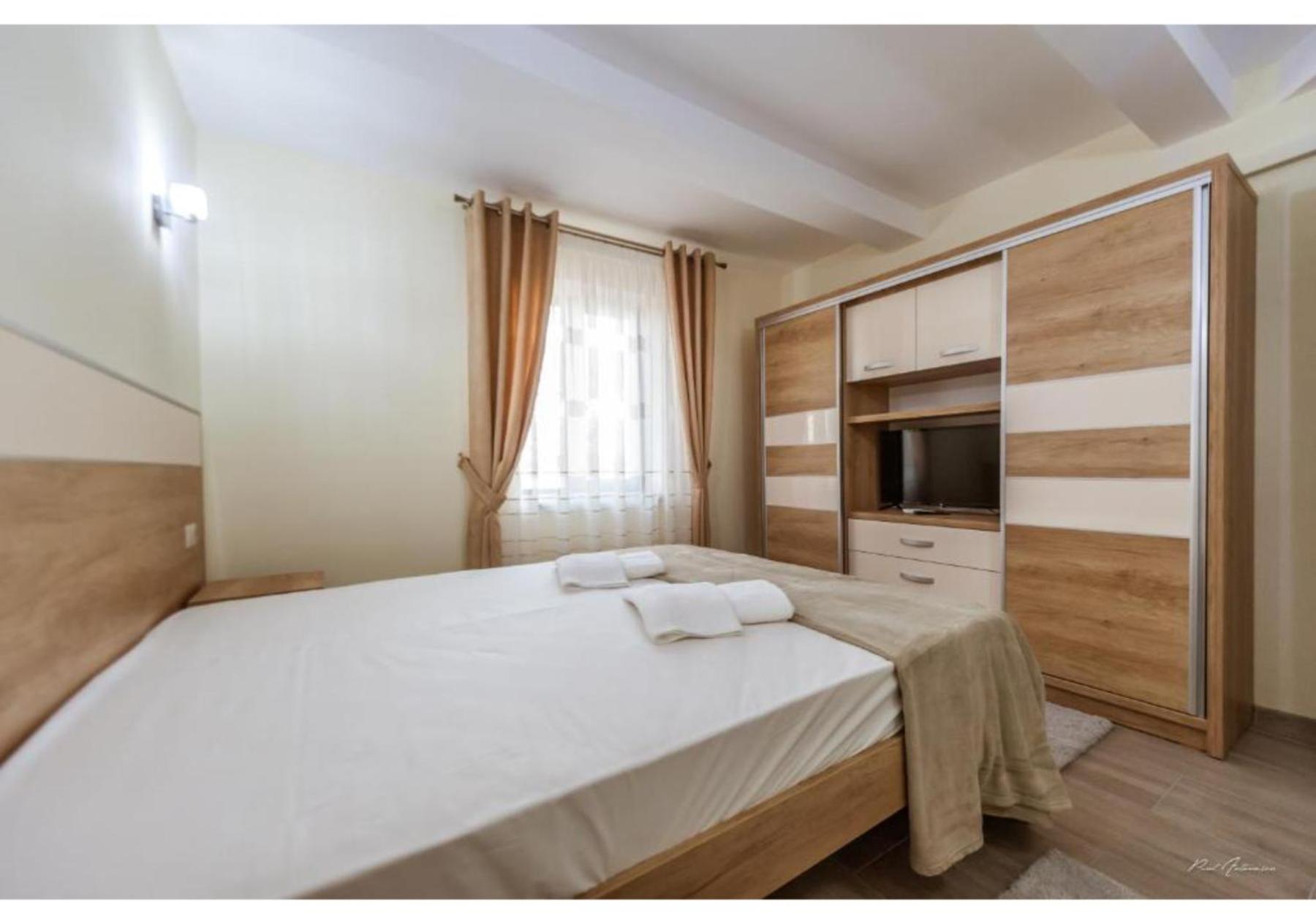 Luxury Apartment Питешти Экстерьер фото
